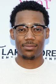 He's rocking it in #AbbottElementary, but we're loving this throwback of  Tyler James Williams in his 'Everybody Hates Chris' days! 🥹