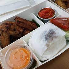 Nasi box nasi box menu ayam (pilihan) menu telur (pilihan). Paket Nasi Box Nasi Ayam Bacem E Order