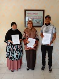 Dalam mediasi, misalnya, selain melibatkan keluarga, upaya mencegah perceraian pasangan ini juga apalagi di kristen perceraian itu sangat tak diinginkan. Mediasi Hak Hak Pasca Perceraian Berhasil Para Pihak Puas Dengan Kesepakatan Bersama