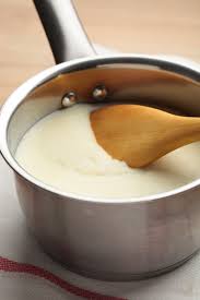 Recette La Vraie Sauce Bechamel En Video Recette Sauce Blanche Recette Recettes De Cuisine Bechamel