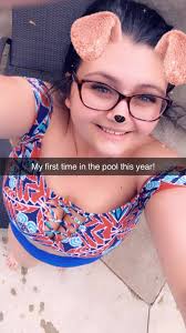 Well kids I've never seen here at pool now.