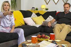 Which celebrities are taking part in celebrity gogglebox 2020? Celebrity Gogglebox Social Distancing Rules Explained By Channel 4 Liverpool Echo