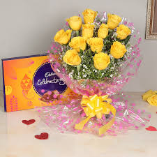 Looking for flower delivery services near you? Flowers And Chocolates Online Flowers And Chocolate Delivery In India Floweraura Floweraura