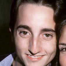 Watch Men Don't Leave (1990) Full Movie Free Online