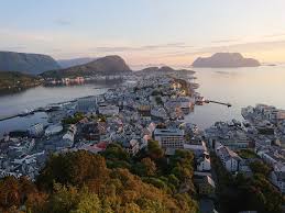 Av svein ove ekornesvåg/ntb scanpix. Sankthansaften 2020 Alesund