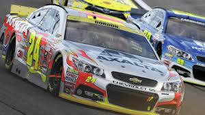 Jeff gordon drives a classic dupoint scheme in 1995 11 nov 1995: Jeff Gordon Finishes 6th In Final Nascar Race