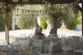 Las bodegas y viñedos casa del valle están en el valle del río tajo y 82 hectáreas de nuevo viñedo las rodean. Finca Casa Del Valle Aranjuez Bodegas Y Vinedos Casa Del Valle