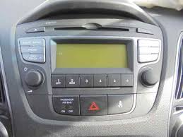 Well here you are friend to know how someone can trick the automobile radio security. Autoradio Hyundai Ix35 Lm El Elh 1 7 Crdi 961502y010tjn Ac110elee B Parts