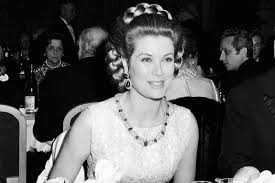 Créé par la princesse grace en 1954, cet évènement incontournable est aujourd'hui présidé par s.a.s. Culture Rose Ball 2021