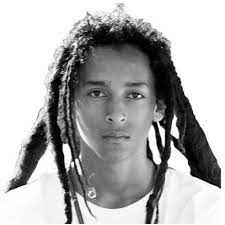 The effects of his complicated upbringing have not been so easy to cut off. Fas De Nyjah Huston Home Facebook
