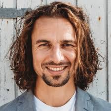 Steven La's Instagram, Twitter & Facebook