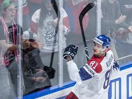 Dominik kubalik scored and patrick kane grabbed an assist in sunday action from. News Aus Der National League Ambris Kubalik Wird Ein Blackhawk Sport Srf