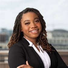 Megan Moro's Instagram, Twitter & Facebook