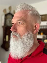 Pin van Chad DeGroot op Beard Life
