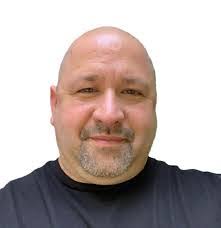 Shane Fender's Instagram, Twitter & Facebook