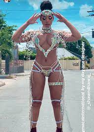 The olympic champion and his girlfriend kasi bennett announced the births on instagram. Usain Bolt S Girlfriend Kasi Sparkles In Sexy Swimwear In Jamaica