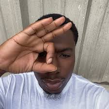 600 Breezy takes to his socials to clap back at Jazmine Cheaves' claims  that he was broke. While sharing videos from one of their heated arguments,  he alleges that he ended their