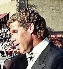 Ron Perlman's Instagram, Twitter & Facebook