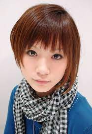 お目立ちアシメショート 春夏ショートのヘアスタイル１６ らしさ アシメ 髪型 髪型 美髪