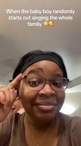 Angie Broom's Instagram, Twitter & Facebook