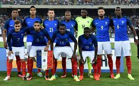Les deux inamovibles de la campagne éliminatoire, toulalan et l. France Pourquoi Didier Dechamps A Decale La Liste Des 23 Bleus
