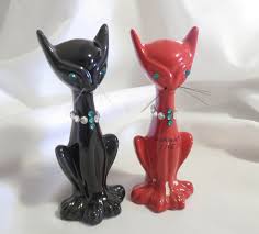 Black And Red Cat Tall Black Cat Red Cat Crystal Eyes Salt And Pepper Vintage Shaker Set Japan By Lemontreevintage On Etsy Https Www Etsy Com Cat Collars Japanese Cat Red Cat