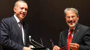 Oğlu berat albayrak'ın hazine ve maliye bakanlığı'ndan istifa etmesinin ardından haklarına yapılan yanlış yorumlara karşı çıkan sadık albayrak açıklama yaptı. Berat Albayrak In Babasi Sadik Albayrak Erdogan Ailesi Ile Yasam Tarzimiz Birbirimize Uygun Debdebe Ihtisam Yok