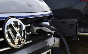 At the dawn of the automotive age, henry ford and thomas edison worked in tandem on projects involving motor vehicles and rooftop solar arrays will supplement the power plant's electricity output. Revving Up Electric Car Industry Israeli Firm Develops 5 Minute Charge Battery The Times Of Israel