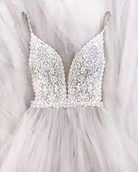 Allure bridals is one of the premier designers of wedding dresses, bridesmaid dresses, bridal and formal gowns. Je Fais Ce Numero Attract Bridals Est Un Oui Facile Republie Par Brise Bri Allure Bri Bridals Brise C Kleider Hochzeit Brautmode Hochzeitskleid