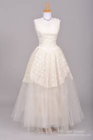 1950 Lace And Tulle Vintage Wedding Gown Wedding Gowns Vintage 1950s Wedding Dress Vintage 1950s Dresses