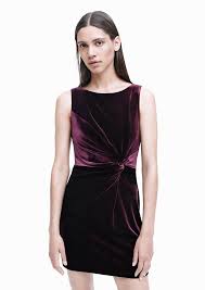 Your Party Piece The Classic Sheath Gets A Luxe Update With Artful Knot Detailing In Jewel Toned Velvet With Images Dresses Black Velvet Dress Clothes