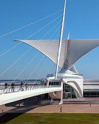 The Milwaukeeartmuseum Has Over 20000 Works Of Art Inside Which Means Youve Got A Lot Of Ground To Cover Milwaukee Art Museum Chicago Photography Art Museum