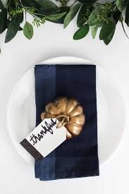 I've been working on my thanksgiving table setting this week and i had it almost finished when i realized how much i didn't like the way the place cards i was using looked with the autumn colors in my tablescape. 40 Easy Diy Thanksgiving Place Cards Cute Ideas For Thanksgiving Name Cards