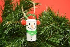 They're easy for beginner crafters and inexpensive to get, provided you're a wine drinker. Easy Wine Cork Snowman Ornament Diy