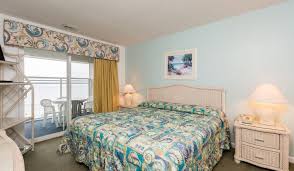 Dette lejlighedskompleks ligger i det historiske kvarter, mindre end 2 km fra windy hill beach, barefoot landing og house of blues. A Place At The Beach