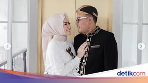 Itu dia beberapa cara nonton anime shuumatsu no valkyrie sub indo. Nathalie Holscher Kesal Malam Pertama Dengan Sule Diganggu Andre Taulany