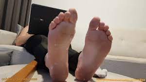 Foot Ignore Ends with a Nice Cumshot on my Slightly Dirty Soles -  Pornhub.com