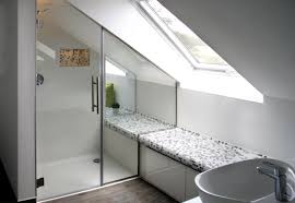 Nischendusche Badezimmer Dachschrage Kleines Badezimmer Im Dachboden Badezimmer Dachgeschoss