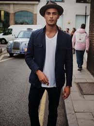 Black And White Party Outfits For Guys London Street Style Brought To You By Harvey Newton Haydon Aka How To Wear A Navy Blazer And Black Jeans Aka Mens Fashion Casual Mens Outfits Mens Street Style
