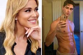 16.11.2021 · nel dettaglio, diletta leotta qualche settimana fa ha scelto di rompere il silenzio e di confermare la fine della sua relazione con il divo … Fabio Mancini Chi E Il Nuovo Fidanzato Di Diletta Leotta Eta Lavoro Detto Fatto Foto Genitori Ex Fidanzata Armani Instagram