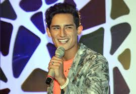 Karol sevilla destapa su noviazgo con emilio osorio. Emilio Osorio Derrocha Amor Junto A Su Novia Mientras Ella Luce Cuerpazo En Bikini La Opinion