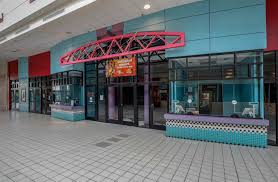 This center contains 48 stores and 7 restaurants (see below). Lake Wales Movie Theater Closes Alongside 500 Plus Regal Locations