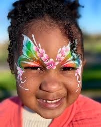 Sparklyy Face Painting