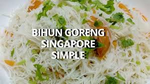 Kali ini kamu bisa masak bihun goreng dengan rasa manis lengkap dengan isian sayur dan sosis serta taburan telur iris. Resepi Bihun Goreng Singapore Simple Youtube