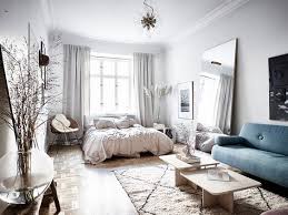 15 Ideas Of Minimalist And Simple One Room Apartment Decoratoo Apartment Interior Design Apartment Interior Apartment Room