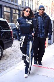 As true as that might be, you all can't deny that sometimes the girls surprise us with their sartorial prowess. Kendall Jenner Style Kendall Jenner S Best Outfits
