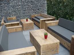 Lounge gartenmöbel aus rattan, polyrattan & holz ✓ gemütliche lounge sofas & sessel für terrasse & garten jetzt bestellen! Bauholzdesign Lounge Bank Mit Polster Loungemobel Garten Garten Lounge Gartenlounge Selber Bauen