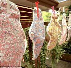 They are more comfortable to wear than disposable pads and don't leak. Hannahpads The Washable And Reusable Sanitary Pads Daily Mail Online