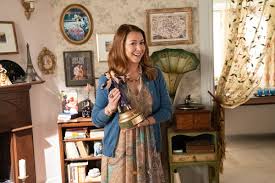 Flora & ulysses is a 2021 american family superhero comedy film directed by lena khan from a screenplay by brad copeland and based on the children's novel of the same name by kate dicamillo. Bkqt4lkedhv3wm