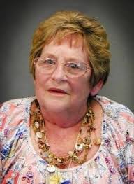 Elsa Steglich's Instagram, Twitter & Facebook